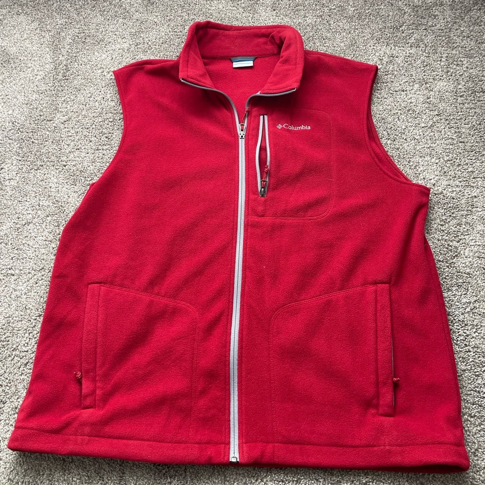 Columbia Red Fleece Vest (XL)